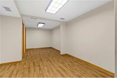 1055 Hunterhill Drive, Roswell, GA 30075 - Photo 58