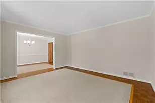 1055 Hunterhill Dr, Roswell, GA 30075 - Photo 10