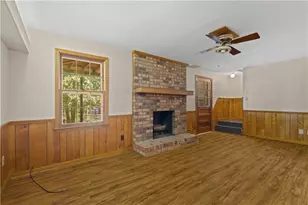 1055 Hunterhill Dr, Roswell, GA 30075 - Photo 52