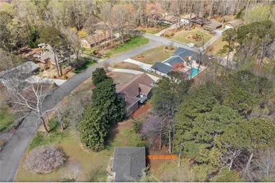 1055 Hunterhill Drive, Roswell, GA 30075 - Photo 2