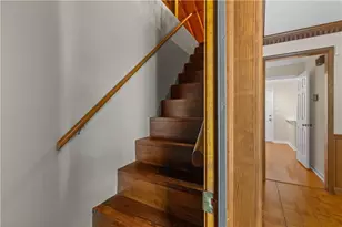 1055 Hunterhill Dr, Roswell, GA 30075 - Photo 38