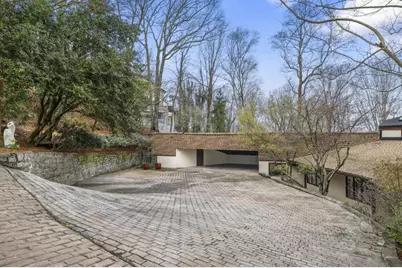 130 Huntcliff Point NE, Sandy Springs, GA 30350 - Photo 2