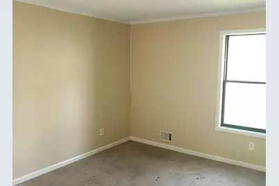 136 Creekview Drive, Woodstock, GA 30188 - Photo 4