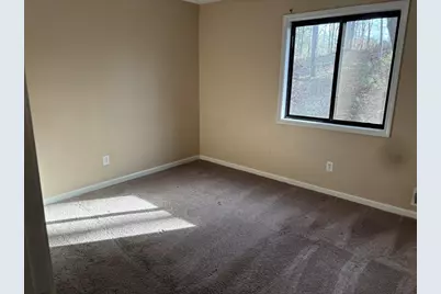 136 Creekview Drive, Woodstock, GA 30188 - Photo 4