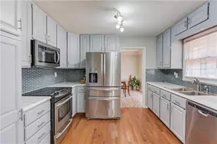 564 Allana Ct, Stone Mountain, GA 30087 - Photo 12