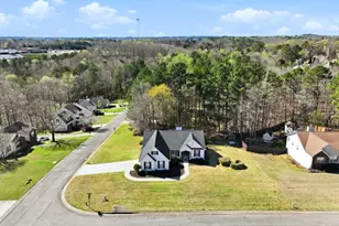 5551 Chestnut Creek Ln, Flowery Branch, GA 30542 - Photo 6