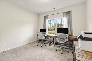 100 Dove Crk Ct, Lagrange, GA 30241 - Photo 16