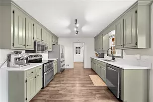 3075 Heather Stone Way, Lawrenceville, GA 30043 - Photo 8