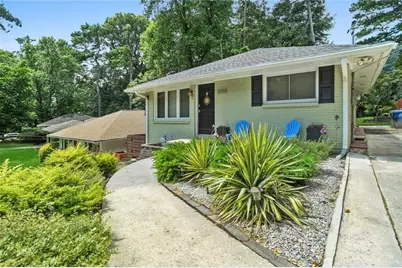 2056 Arlington Avenue NE, Atlanta, GA 30324 - Photo 2