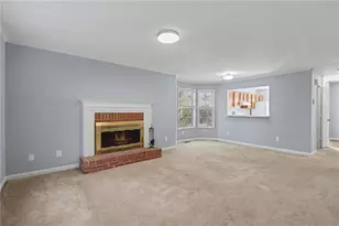 5200 Laurel Bridge Dr SE, Smyrna, GA 30082 - Photo 4