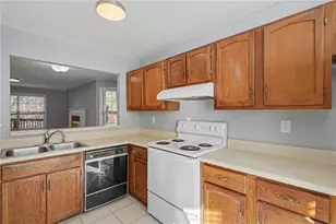 5200 Laurel Bridge Dr SE, Smyrna, GA 30082 - Photo 8