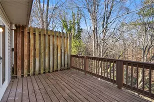 5200 Laurel Bridge Dr SE, Smyrna, GA 30082 - Photo 24