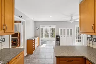 355 Westerhall Ct, Sandy Springs, GA 30328 - Photo 12