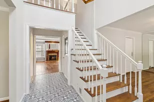 355 Westerhall Ct, Sandy Springs, GA 30328 - Photo 4