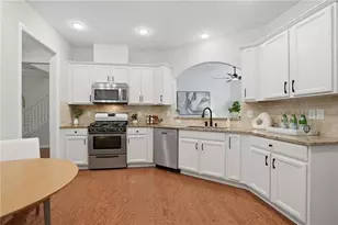 725 Duberry St, Alpharetta, GA 30004 - Photo 4