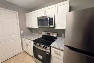 13104 Fairington Ridge, Lithonia, GA 30038 - Photo 4