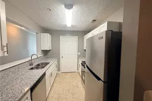 13104 Fairington Ridge, Lithonia, GA 30038 - Photo 2