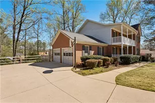 4194 Arbor Club Dr, Marietta, GA 30066 - Photo 2