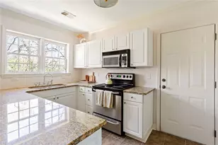 115 Peachtree Memorial Dr NW, Atlanta, GA 30309 - Photo 4