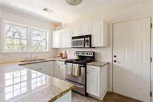 115 Peachtree Memorial Dr NW, Atlanta, GA 30309 - Photo 4
