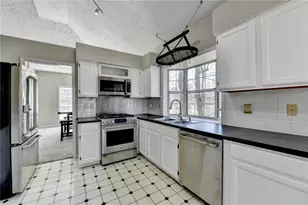 30 Karen Camile Dr, Lawrenceville, GA 30043 - Photo 16