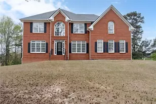 4392 Chatuge Dr, Buford, GA 30519 - Photo 2