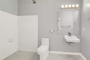 10 Perimeter Summit Blvd, Atlanta, GA 30319 - Photo 10