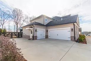 226 Carmichael Dr, Canton, GA 30115 - Photo 4