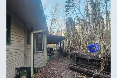 105 Memphis Lane, Hartwell, GA 30643 - Photo 2