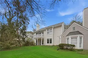 5061 Avalon Dr, Alpharetta, GA 30005 - Photo 2