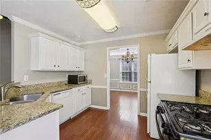 521 Red Tip Ct, Loganville, GA 30052 - Photo 8