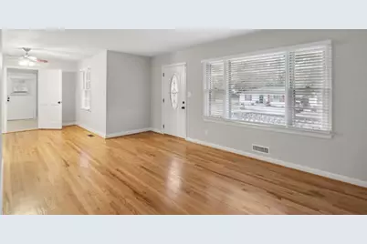 2120 Meadowbrook Lane SE, Marietta, GA 30067 - Photo 4