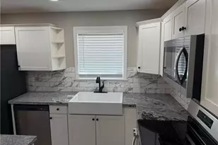 2060 Claude St NW, Atlanta, GA 30318 - Photo 12