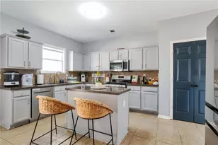 1565 Hedington Circle, Lawrenceville, GA 30045 - Photo 6