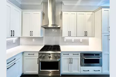 579 Broadview Place NE, Atlanta, GA 30324 - Photo 10