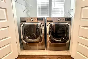 579 Broadview Pl NE, Atlanta, GA 30324 - Photo 42