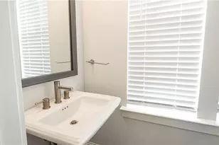 579 Broadview Pl NE, Atlanta, GA 30324 - Photo 24