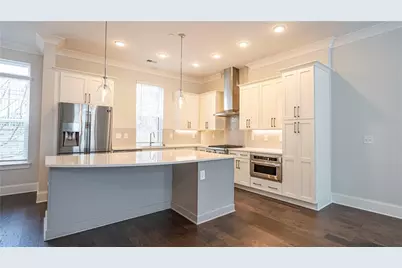 579 Broadview Place NE, Atlanta, GA 30324 - Photo 14