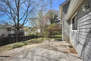 26 Briar Gate Ln, Marietta, GA 30066 - Photo 20