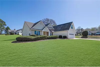 6185 Devonshire Drive, Flowery Branch, GA 30542 - Photo 2
