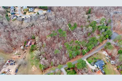 8245 Bow Trail, Woodstock, GA 30188 - Photo 4