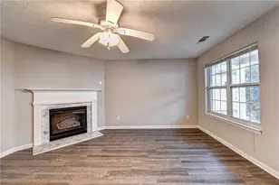 960 Melrose Park Pl, Lawrenceville, GA 30044 - Photo 4