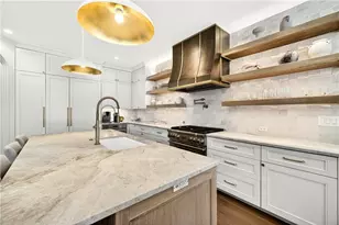 4855 Kitty Hawk Dr, Atlanta, GA 30342 - Photo 10