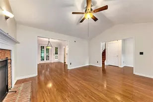 718 Players Ct, Woodstock, GA 30189 - Photo 4