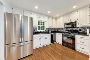 718 Players Ct, Woodstock, GA 30189 - Photo 8