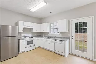 6097 Camden Forrest Cove, Riverdale, GA 30296 - Photo 6