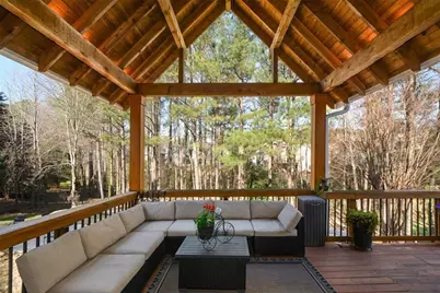 515 Hillcrest View Drive NE, Suwanee, GA 30024 - Photo 10