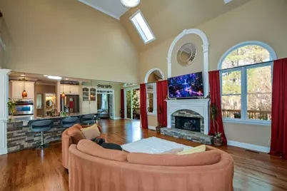 515 Hillcrest View Drive NE, Suwanee, GA 30024 - Photo 20