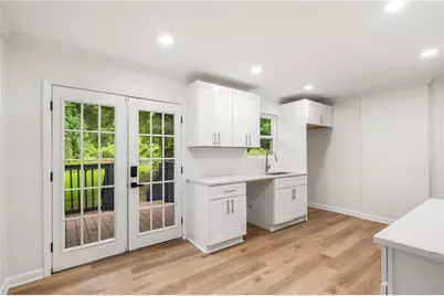 2146 Pinehurst Drive, Atlanta, GA 30344 - Photo 6