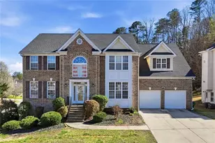 6703 Blantyre Blvd, Stone Mountain, GA 30087 - Photo 2